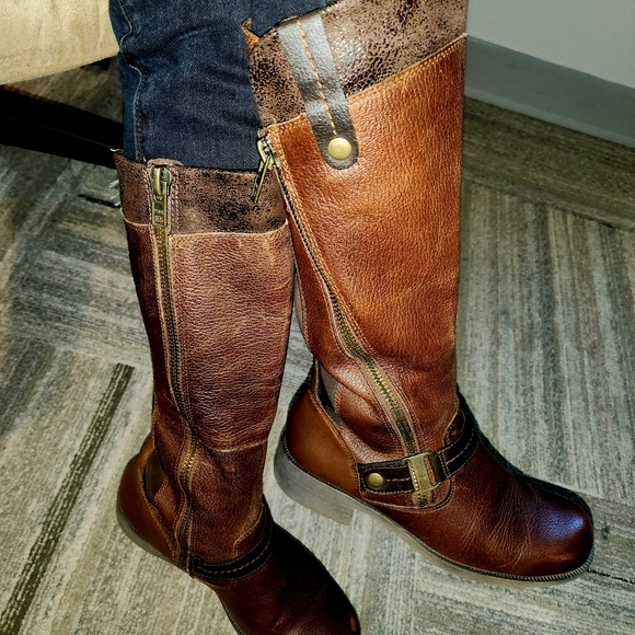 Earth Origins Brown Leather Riding Boots for Women - Picture 2 of 7